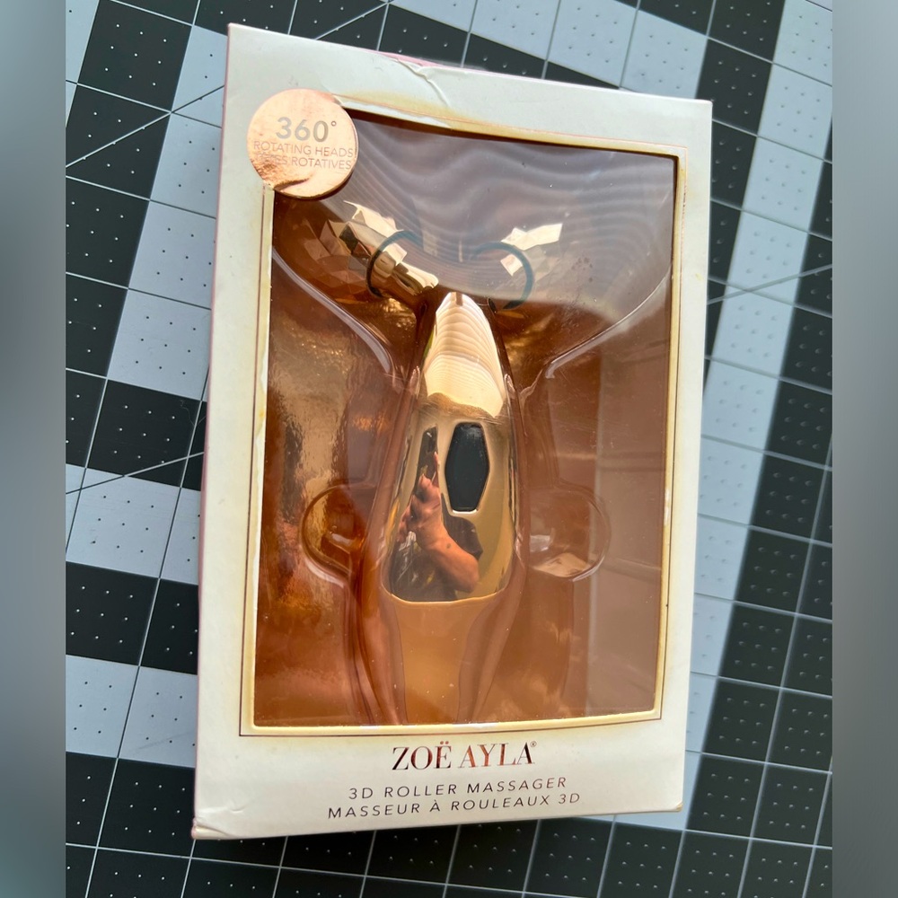 Zoé Ayla 3D Face Massage Roller, NIB